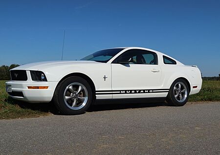 Ford Mustang - V6 - 4L - Automatik