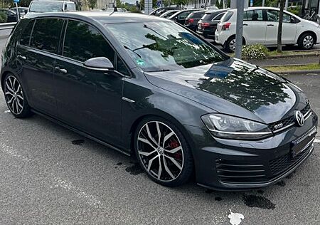 VW Golf Volkswagen 2.0 TDI DSG BMT GTD