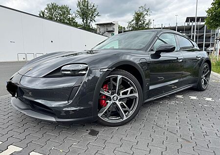 Porsche Taycan 4S Cross Turismo pano Bose electric sound