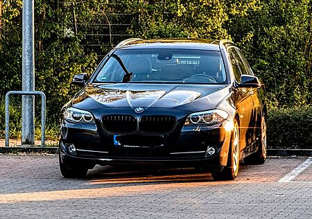 BMW 523i Touring -