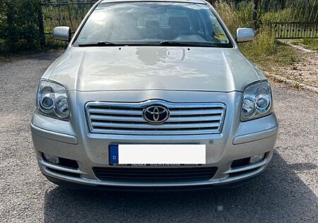 Toyota Avensis Sol 1,8l, TÜV, Sitzheizung, Anhängerkupp