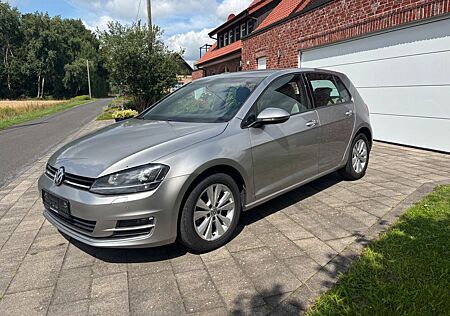 VW Golf Volkswagen VII Lim. Highline AHK, TÜV/Service Neu*