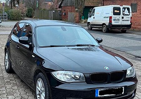 BMW 116i - e87