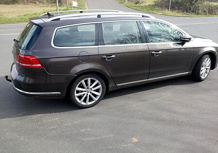VW Passat Variant Volkswagen 2.0 BlueTDI Highline Variant ...