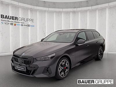 BMW 550 e xDrive Touring M Sport HUD AD AHK UPE 105.