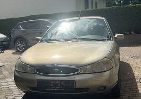 Ford Mondeo 2.0 16V Ghia Ghia