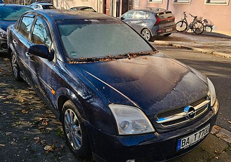 Opel Vectra 2.2 -