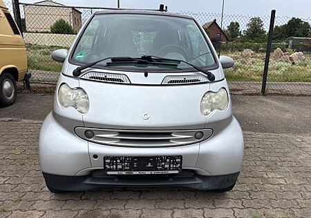 Smart ForTwo coupe..151 TKM...Klima..SHZ..Alu..