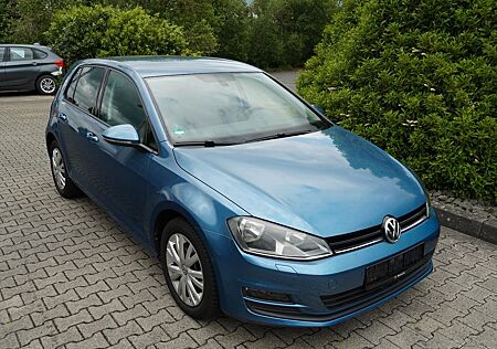 VW Golf Volkswagen VII Trendline I I BI-Xenon I Sitzheiz.