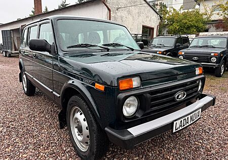 Lada Taiga 5-trg. Urban*4x4*AHK*CD-Radio*Tüv Neu*