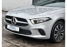 Mercedes-Benz A 180 Navi/Spurhaltea/LED Scheinwerfer/SHZ/R-Ka