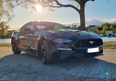Ford Mustang GT 5.0 V8 mit 466PS