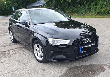 Audi A3 1.6 TDI S tronic Sportback -