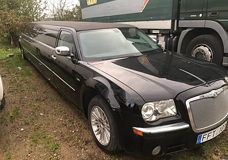 Chrysler 300C gebraucht kaufen Chrysler 300C Stretchlimousine 3.5 2011!! Only 30.000km!!