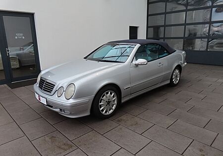 Mercedes-Benz CLK 200 Kompressor Cabrio Avang. Klima/Navi/SHZ