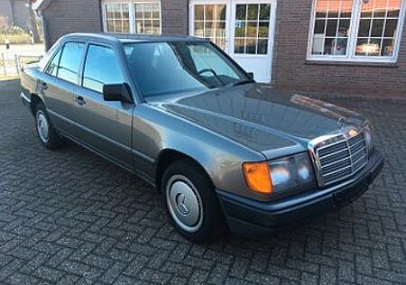 Mercedes-Benz E 200 gebraucht kaufen Mercedes-Benz E 200