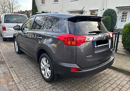 Toyota RAV 4 2,2-l-D-4D 4x4 Automatik Top Zustand