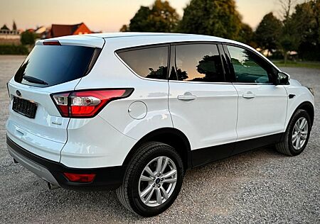 Ford Kuga Titanium,El-heckkl,TÜV-Neu