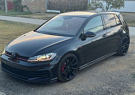 VW Golf Volkswagen 2.0 TSI DSG GTI Performance GTI Performance