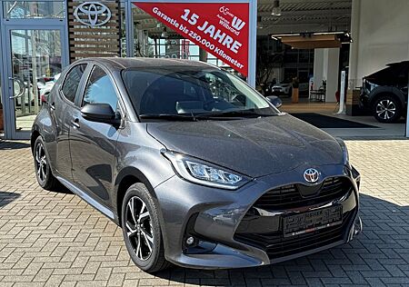 Toyota Yaris Teamplayer Hybrid 1,99 % LED ACC Apple CP