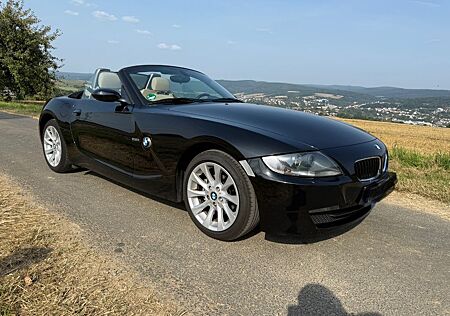 BMW Z4 Roadster 2.5i in Traumzustand - Beiges Leder