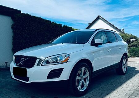 Volvo XC 60 Neuer TÜV&Service Checkheft