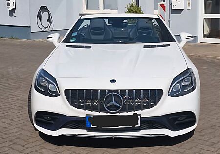 Mercedes-Benz SLK 200 SLC 200 Autom. - AMG Line - EZ 12/2017