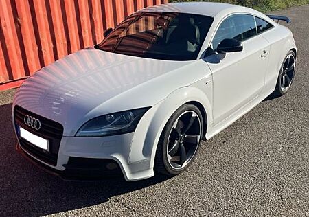 Audi TT 1.8 TFSI Coupe SLine Competition 8Reifen