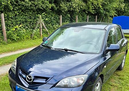 Mazda 3 1.6 Center-Line Center-Line