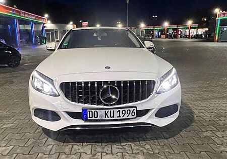 Mercedes-Benz 220