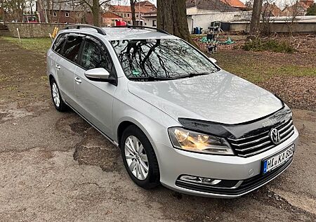 VW Passat Variant Volkswagen 1.6 TDI Highline BlueMotion T...
