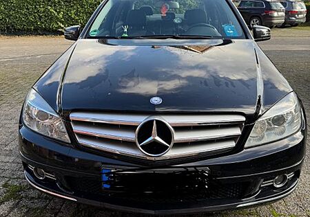 Mercedes-Benz C 180 CGI BlueEFFICIENCY -