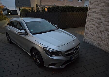 Mercedes-Benz CLA 200 d 4MATIC DCT -