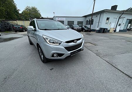 Hyundai Tucson TUCSONiX35 Style*AWD*Xenon*Pano*Kamera*Navi*TÜV