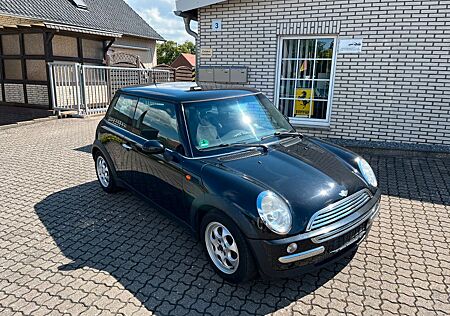 Mini Cooper 1.6 - 115 PS ABS ALU KLIMA 2. Hand R/CD