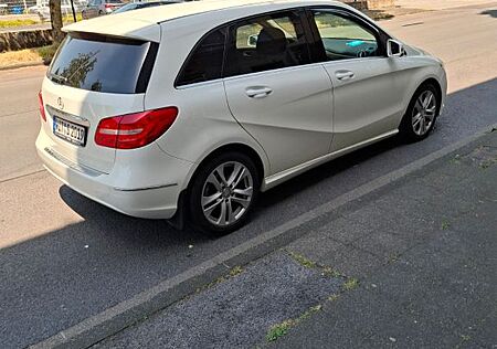 Mercedes-Benz B 180 CDI DCT -