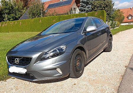 Volvo V40 D3 R-Design NAVI *Xenon *Sitzheizung