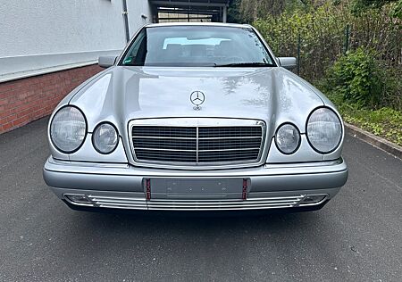 Mercedes-Benz E 290 TD ELEGANCE