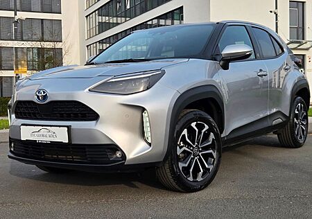 Toyota Yaris Cross Hybrid FWD Team Deutschland