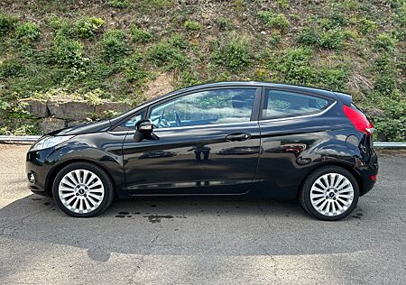 Ford Fiesta 1,4 Titanium*AUTOMATIK*KLIMA*ZV*8-FACH BE