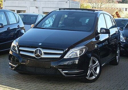 Mercedes-Benz B 200 Autom. / PANORAMADACH / Akt. Park