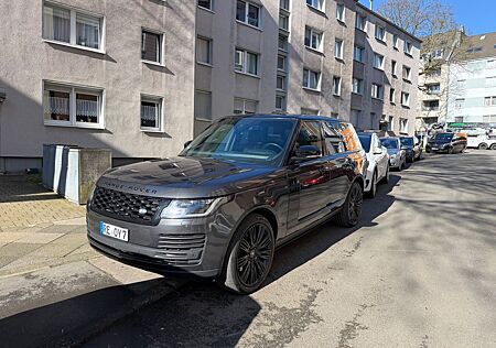 Land Rover Range Rover 4.4 Liter SDV8 Vogue
