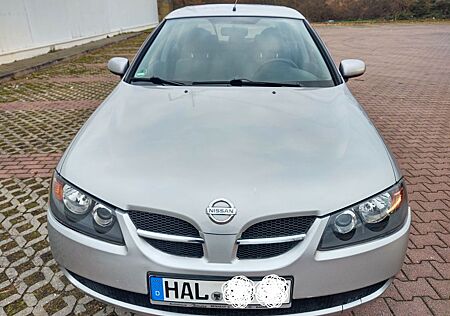 Nissan Almera 1.5 acenta acenta