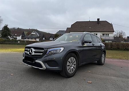 Mercedes-Benz GLC 220 d 4MATIC Autom Kamera LED Leder Navi AHK