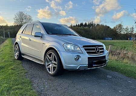 Mercedes-Benz ML 63 AMG 4MATIC AMG/Neuwertig/Tausch möglich!!