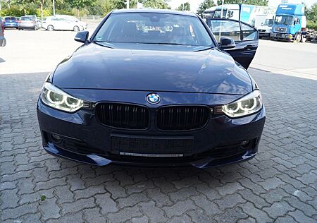 BMW 328i Lim. Luxury Mega-Full