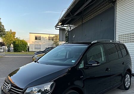 VW Touran Volkswagen Life