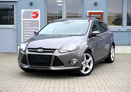 Ford Focus Lim. Titanium*PDC*MultiL.*TempoM.*SpurAs.*