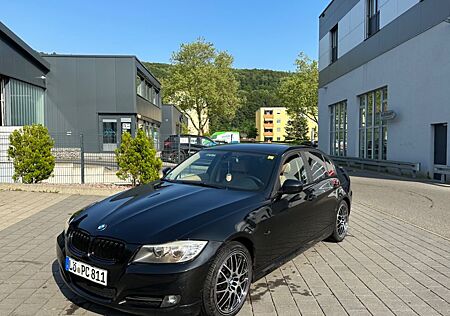 BMW 320i - Limousine - Vollleder - Saphirschwarz