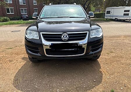VW Touareg Volkswagen 3.0 V6 TDI -Klimaanlage-TÜV Neu 8 fach b
